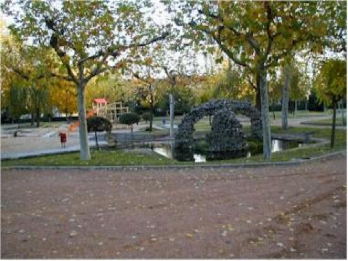 Vila Tiara Vacaciones Nava de la Asuncion Exteriér fotografie