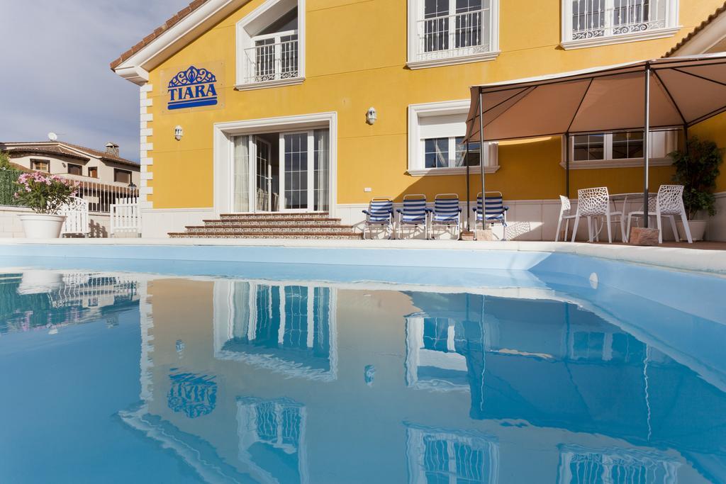 Vila Tiara Vacaciones Nava de la Asuncion Exteriér fotografie